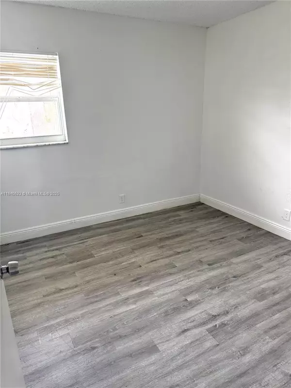 Lauderhill, FL 33313,5402 NW 24th Ct #70