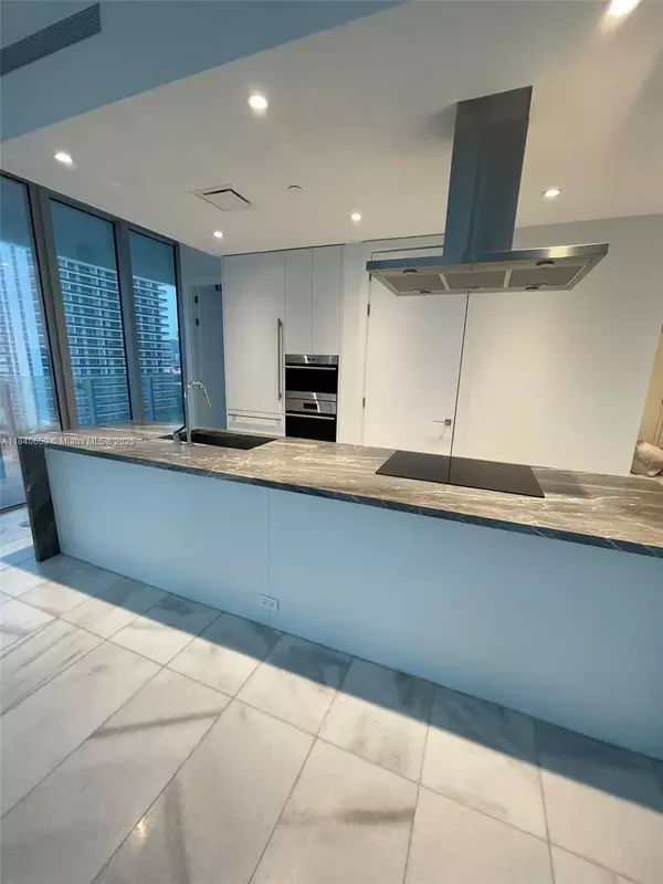 Miami, FL 33137,700 NE 26th Ter #1205