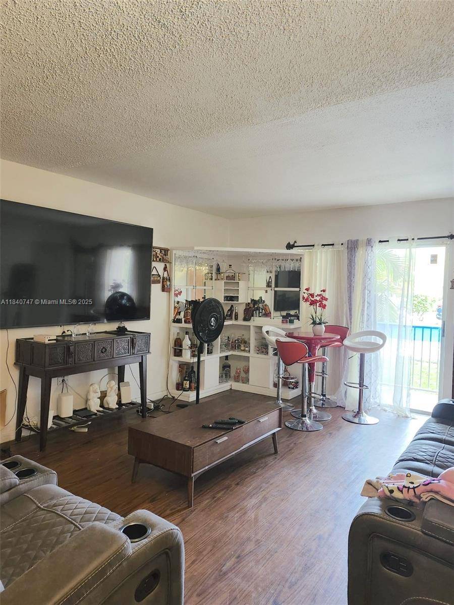 Hialeah, FL 33015,18101 NW 68th Ave #D101