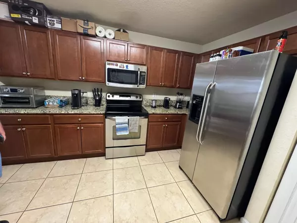 Doral, FL 33178,11603 NW 89th St #215