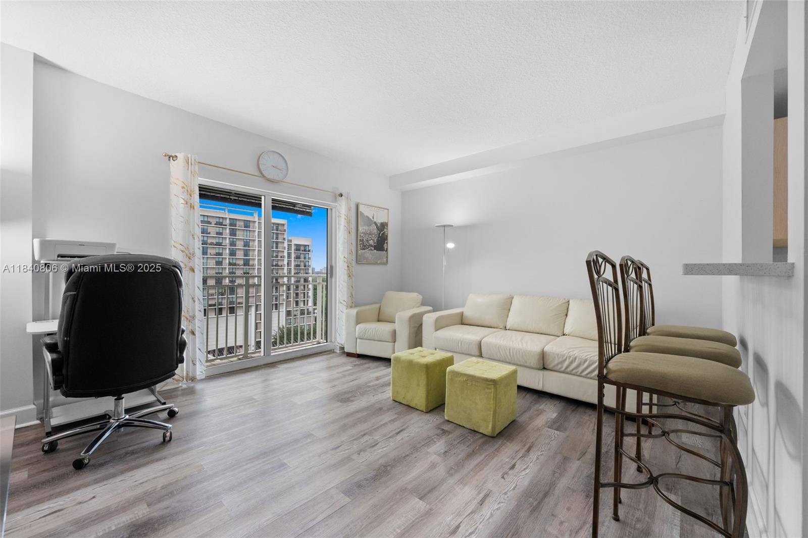 50 Menores Ave #812, Coral Gables, FL 33134