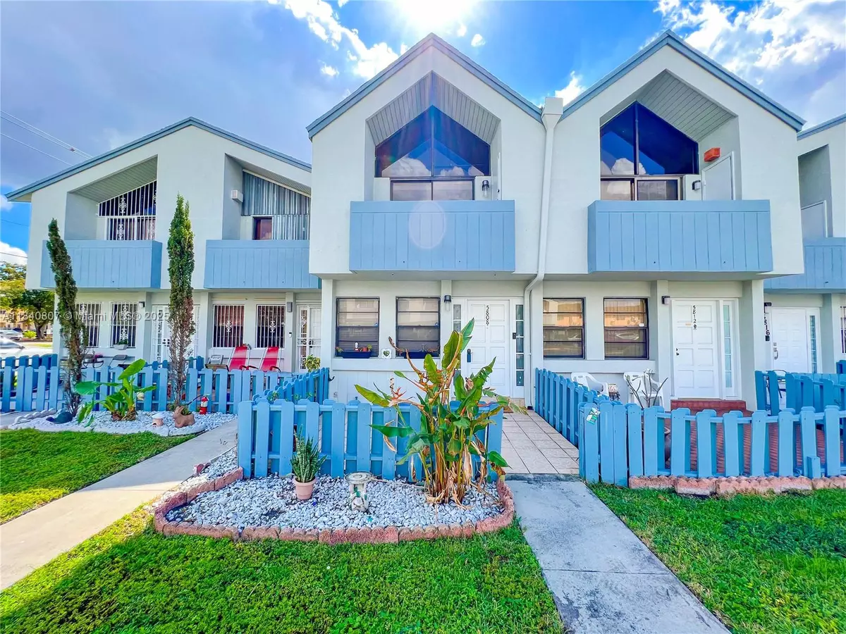 Hialeah, FL 33012,5808 W 18th Ave #404-4