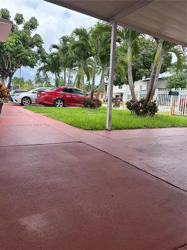 Hialeah, FL 33010,821 E 13th St