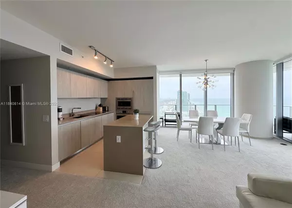 Hollywood, FL 33019,4111 S Ocean Dr #2802