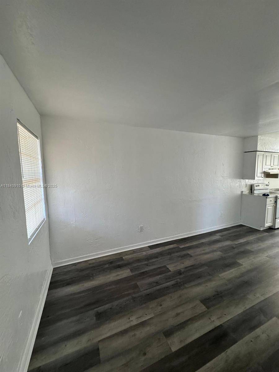 Miami, FL 33142,3221 NW 48th St #3221