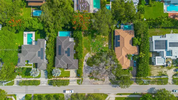 South Miami, FL 33143,5975 SW 80th St