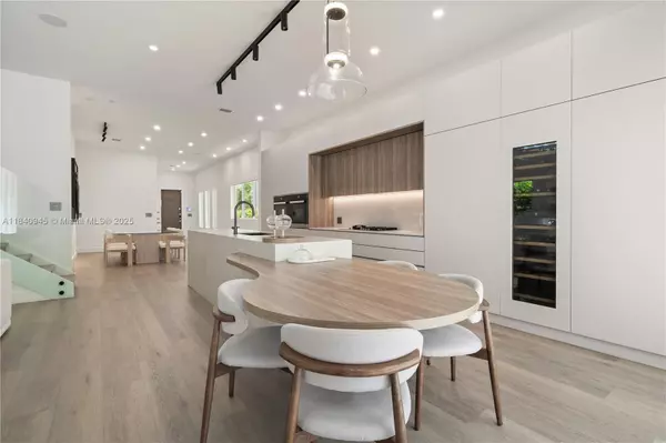 Sunny Isles Beach, FL 33160,18955 Atlantic Blvd