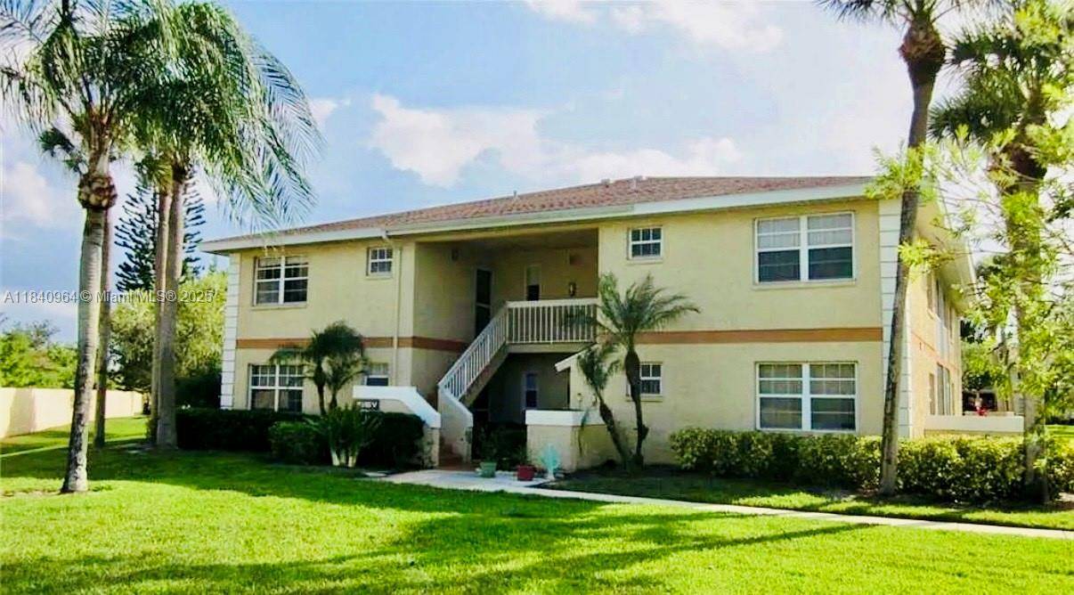 Port St Lucie, FL 34952,1566 SE Royal Green Cir #203
