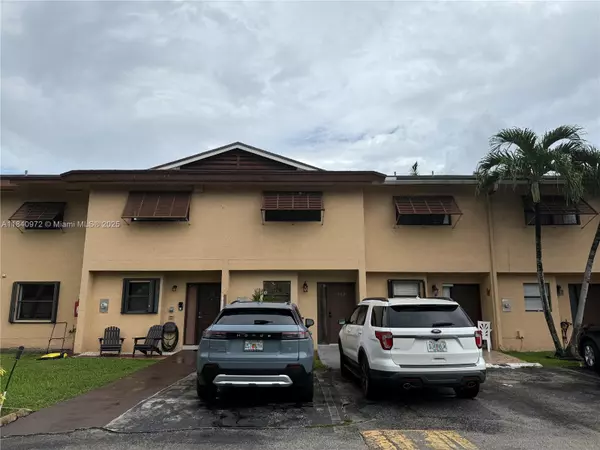 6850 NW 173rd Dr #103, Hialeah, FL 33015