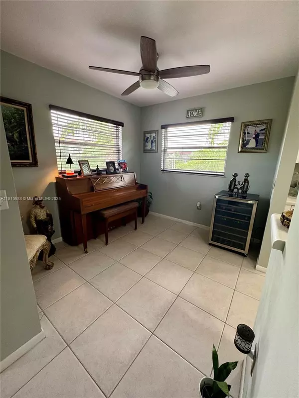 Pembroke Pines, FL 33027,1501 SW 131st Way #301P