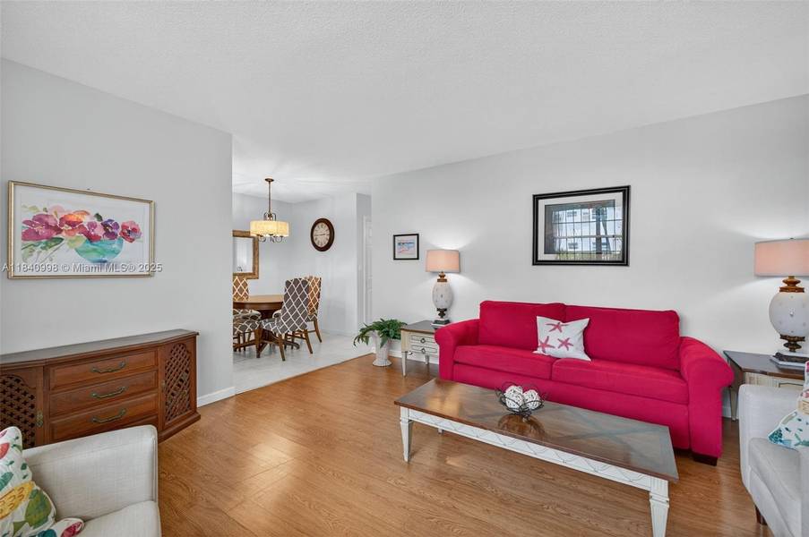 1355 NE 167th St #110, Miami, FL 33162