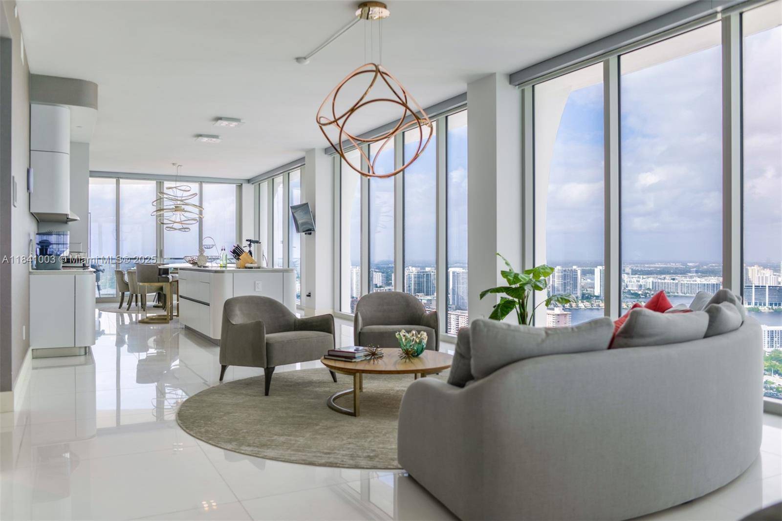 Sunny Isles Beach, FL 33160,16901 Collins Ave #4005