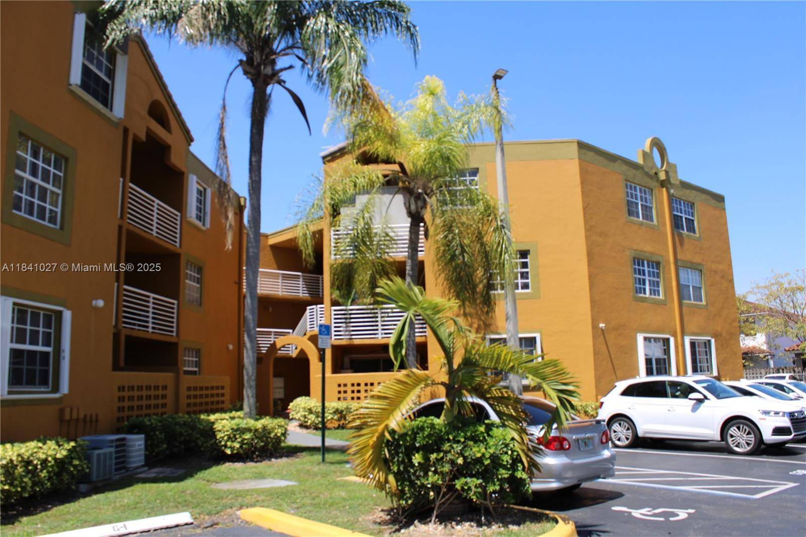 9735 Fontainebleau Blvd #G210, Miami, FL 33172