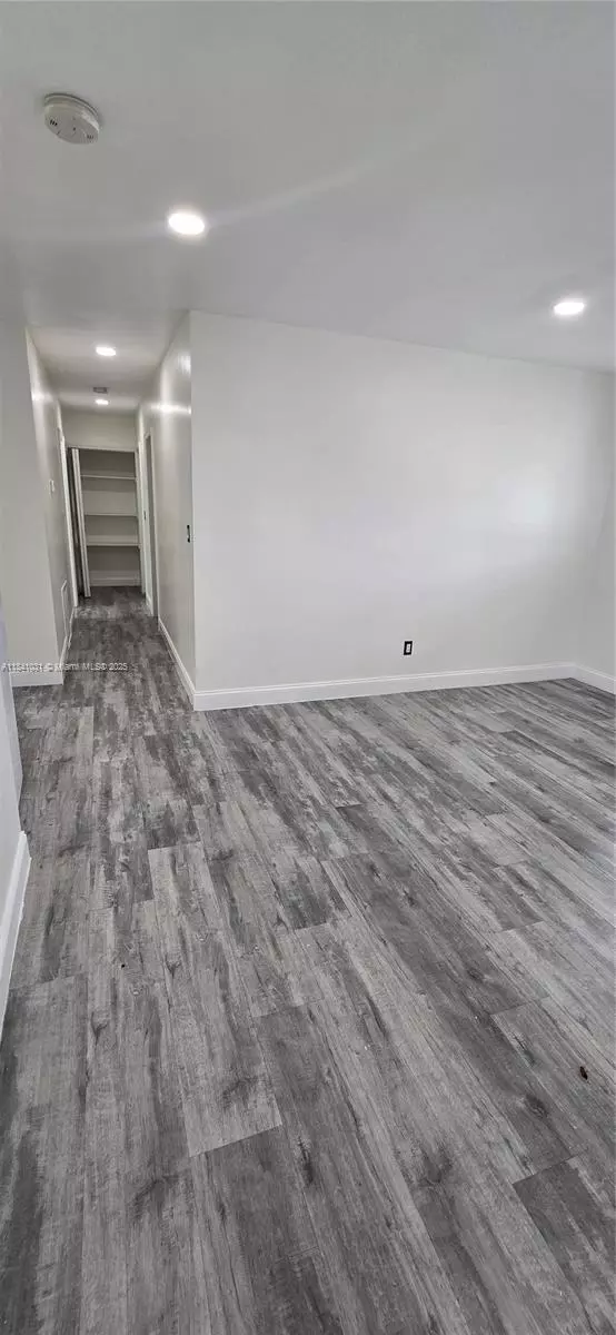 Cutler Bay, FL 33157,9805 Marlin Rd #1
