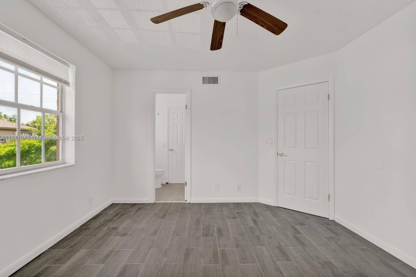 Pembroke Pines, FL 33025,8621 SW 5th St #201
