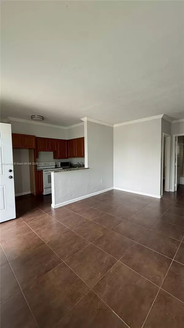 Miami, FL 33138,521 NE 82nd Ter #9