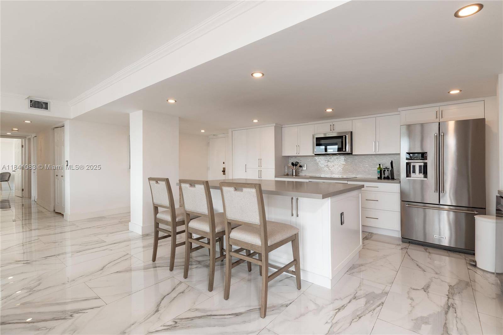 Miami, FL 33131,1450 Brickell Bay Dr #1707