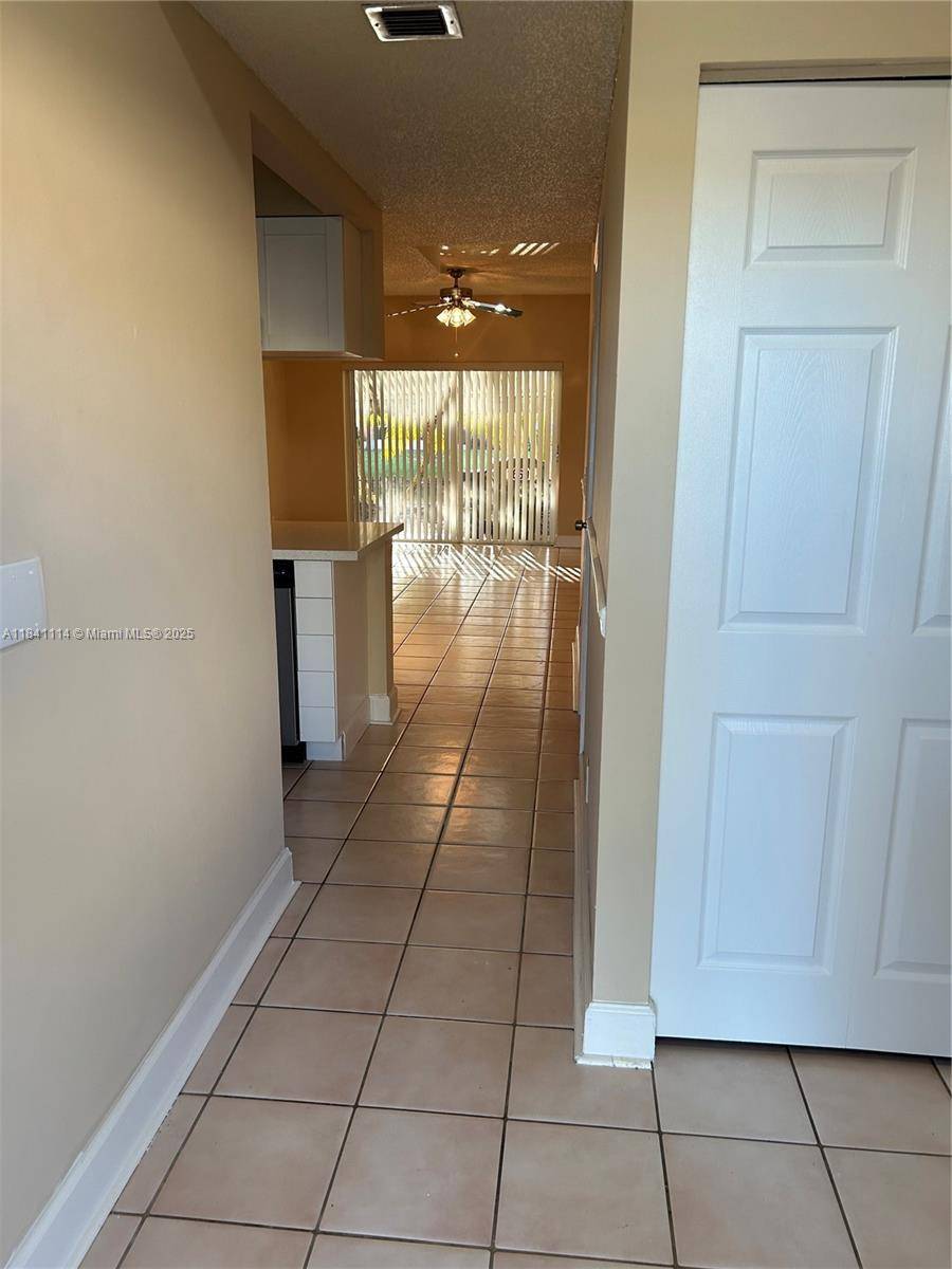 Weston, FL 33326,16609 Hemingway Dr #16609