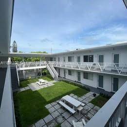 Miami Beach, FL 33141,Address not disclosed