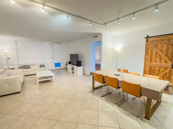 Bal Harbour, FL 33154,10185 Collins Ave #202