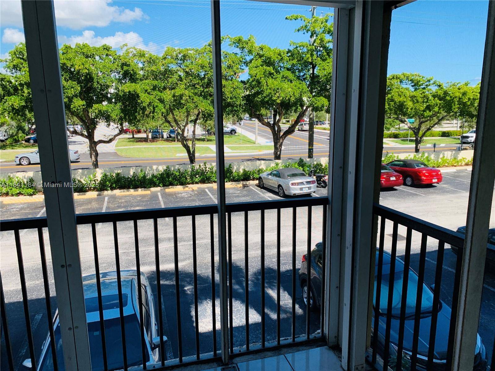 Pompano Beach, FL 33060,251 S Cypress Rd #125