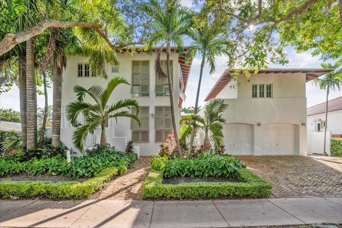 Key Biscayne, FL 33149,350 E Woodcrest Rd