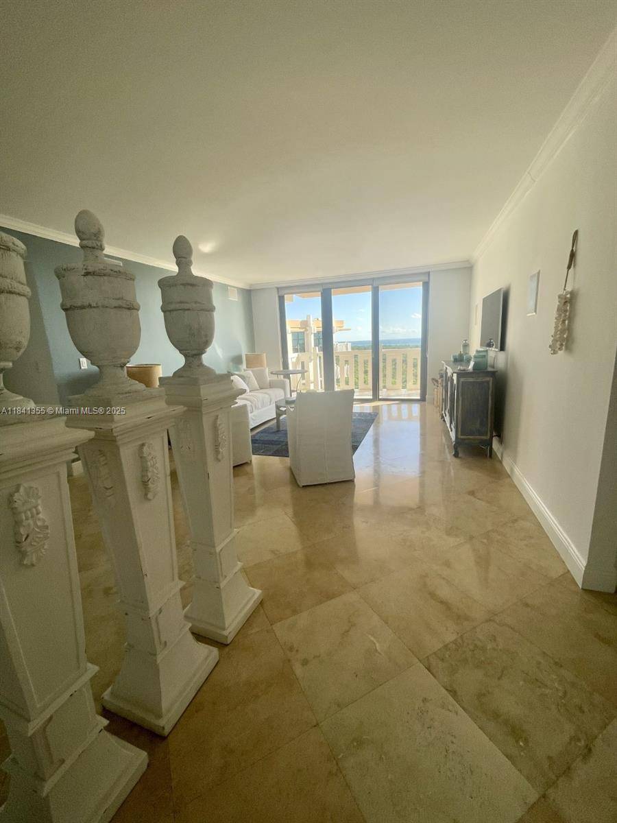 Key Biscayne, FL 33149,1121 Crandon Blvd #E1205