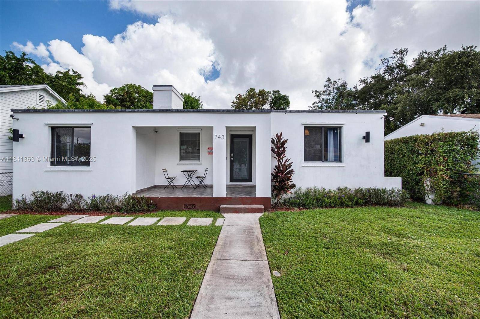 243 NW 44th St, Miami, FL 33127