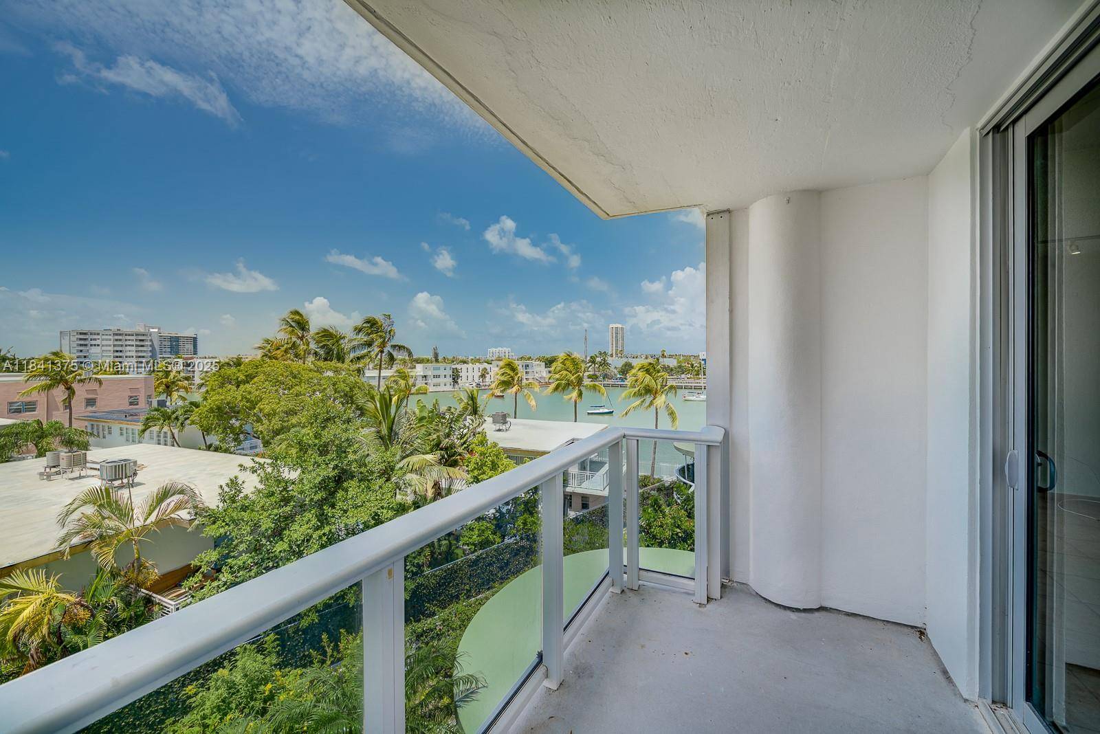 Miami Beach, FL 33141,900 Bay Dr #303