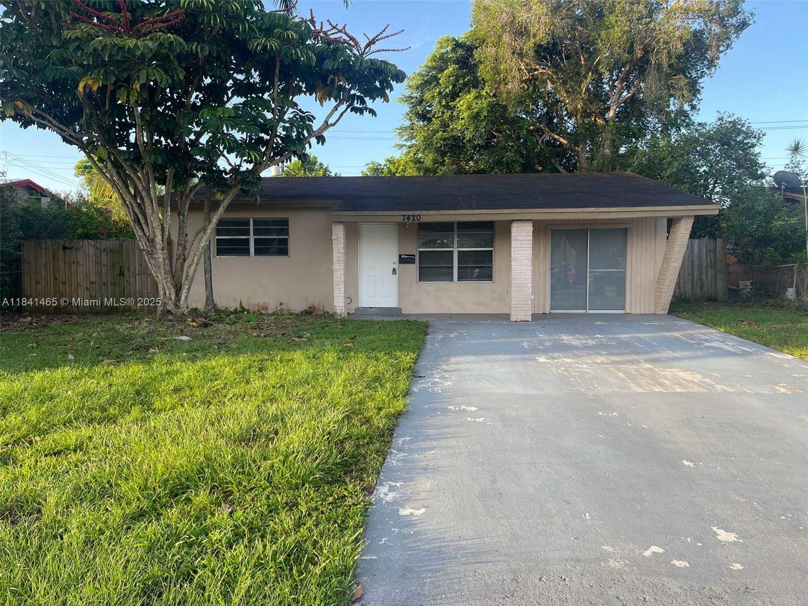 7420 N Farragut St, Hollywood, FL 33024
