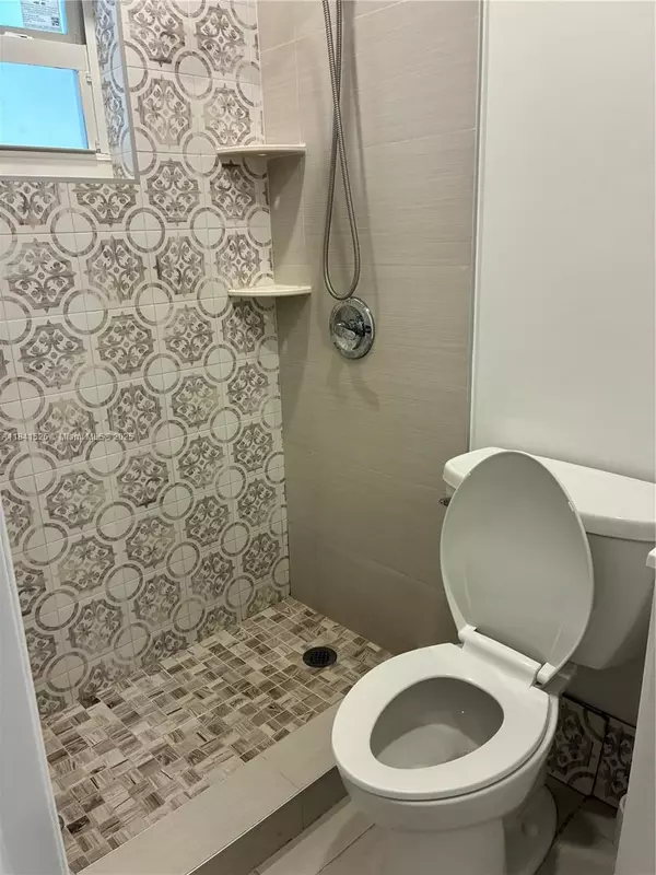 Miami, FL 33135,1774 SW 11th St #1