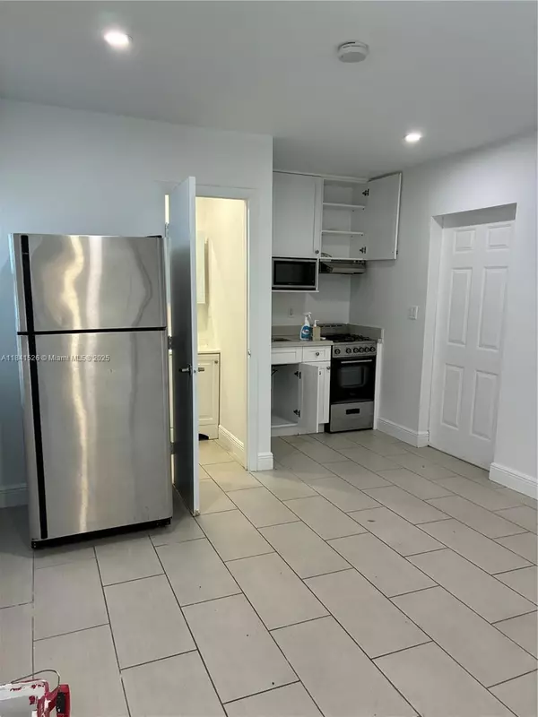 Miami, FL 33135,1774 SW 11th St #1