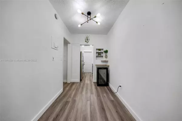Miami Beach, FL 33141,7720 Harding Ave #3