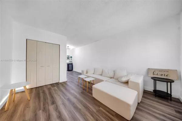 Miami Beach, FL 33141,7720 Harding Ave #3