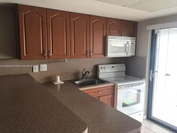 Hialeah, FL 33016,2730 W 60th St #66