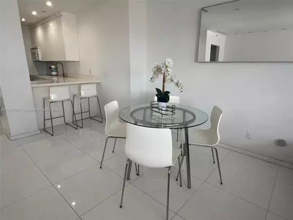 Miami Beach, FL 33139,100 Lincoln Rd #1601