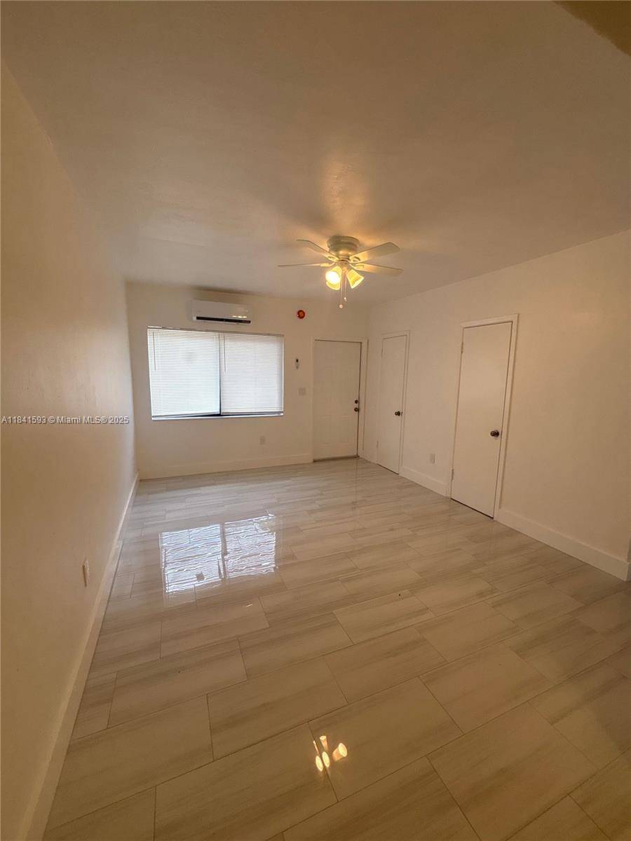 Miami, FL 33130,671 SW 7th St #4