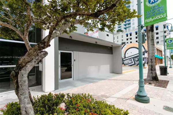 1911 Harrison St #5, Hollywood, FL 33020
