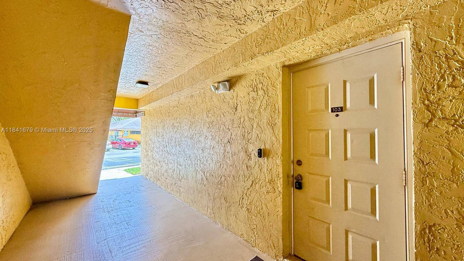 Oakland Park, FL 33309,3017 N Oakland Forest Dr #103