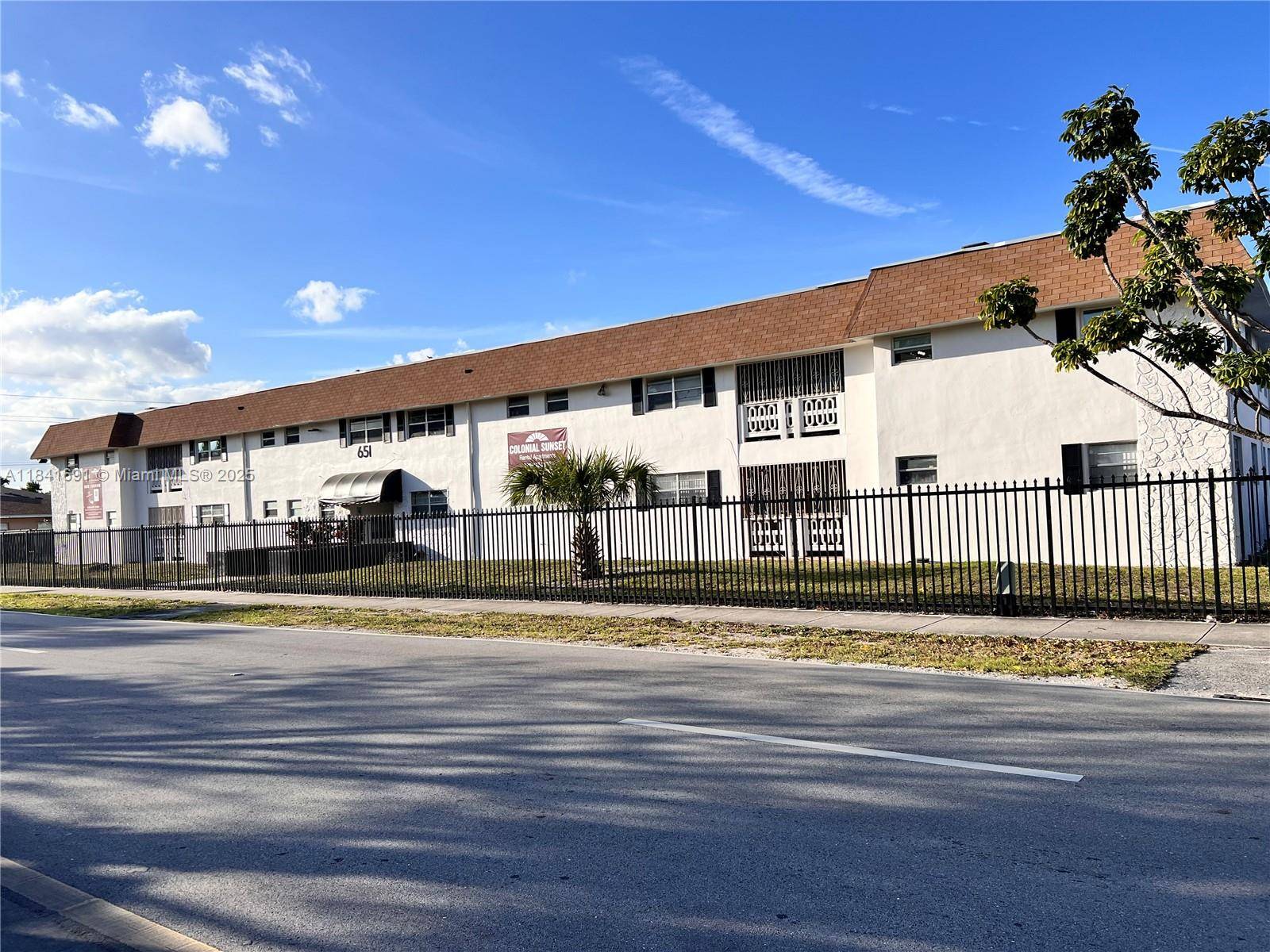 651 NW 177th St #102, Miami Gardens, FL 33169