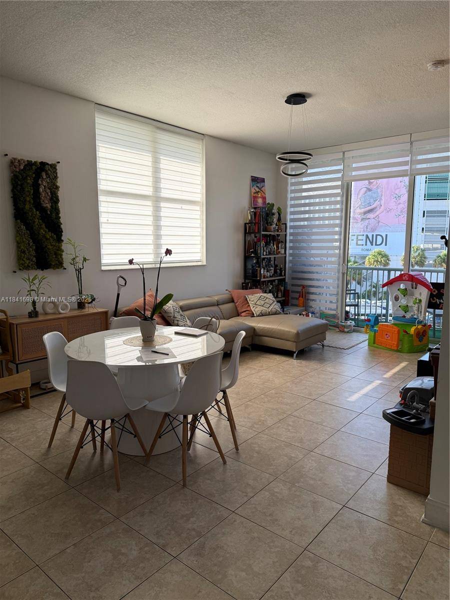 Miami, FL 33136,1350 NW 8th Ct #A1-6