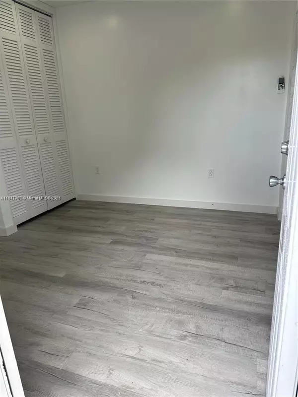 Pembroke Pines, FL 33024,8480 NW 14th St #1