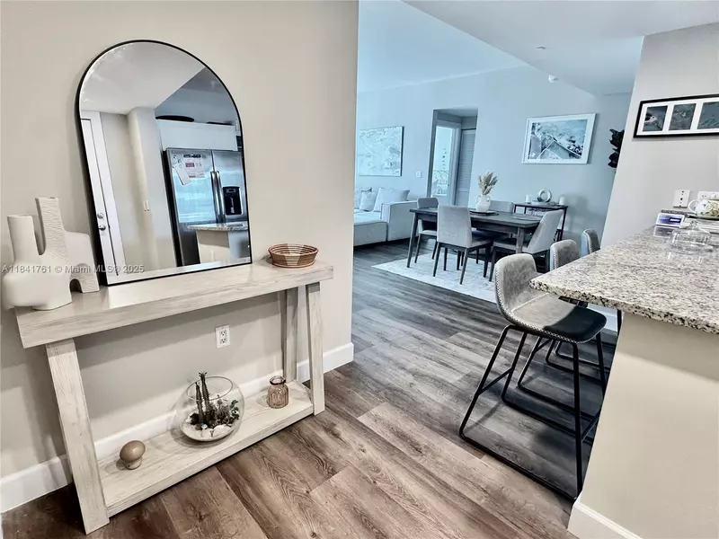 950 Brickell Bay Dr #1905, Miami, FL 33131