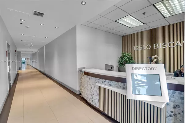 North Miami, FL 33181,12550 Biscayne Blvd #304B