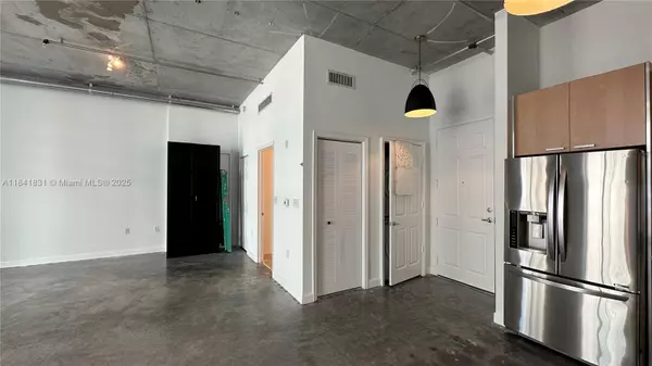 Hollywood, FL 33020,2100 Van Buren St #517