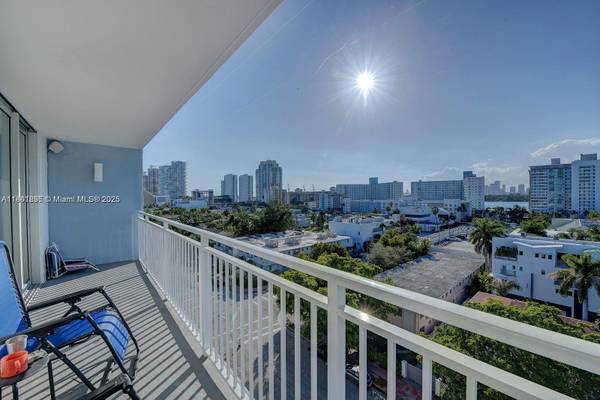 1045 10th St #907, Miami Beach, FL 33139