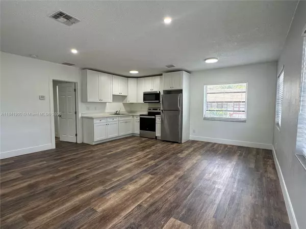 Fort Lauderdale, FL 33315,3315 SW 15th Ave #6