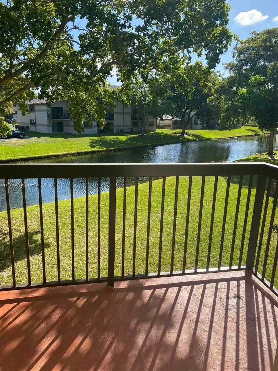 Sunrise, FL 33351,9916 Nob Hill Ln #9916