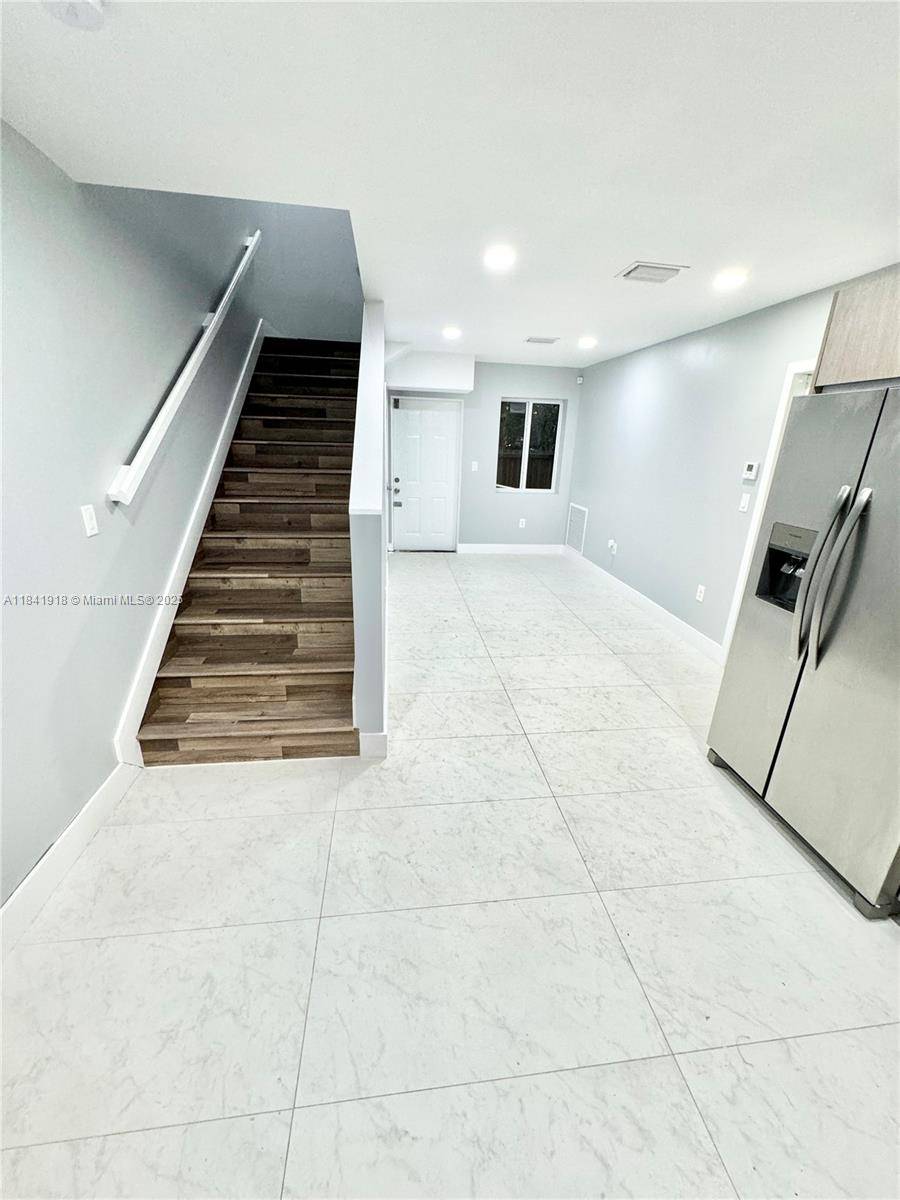 Fort Lauderdale, FL 33311,930 NW 2nd St