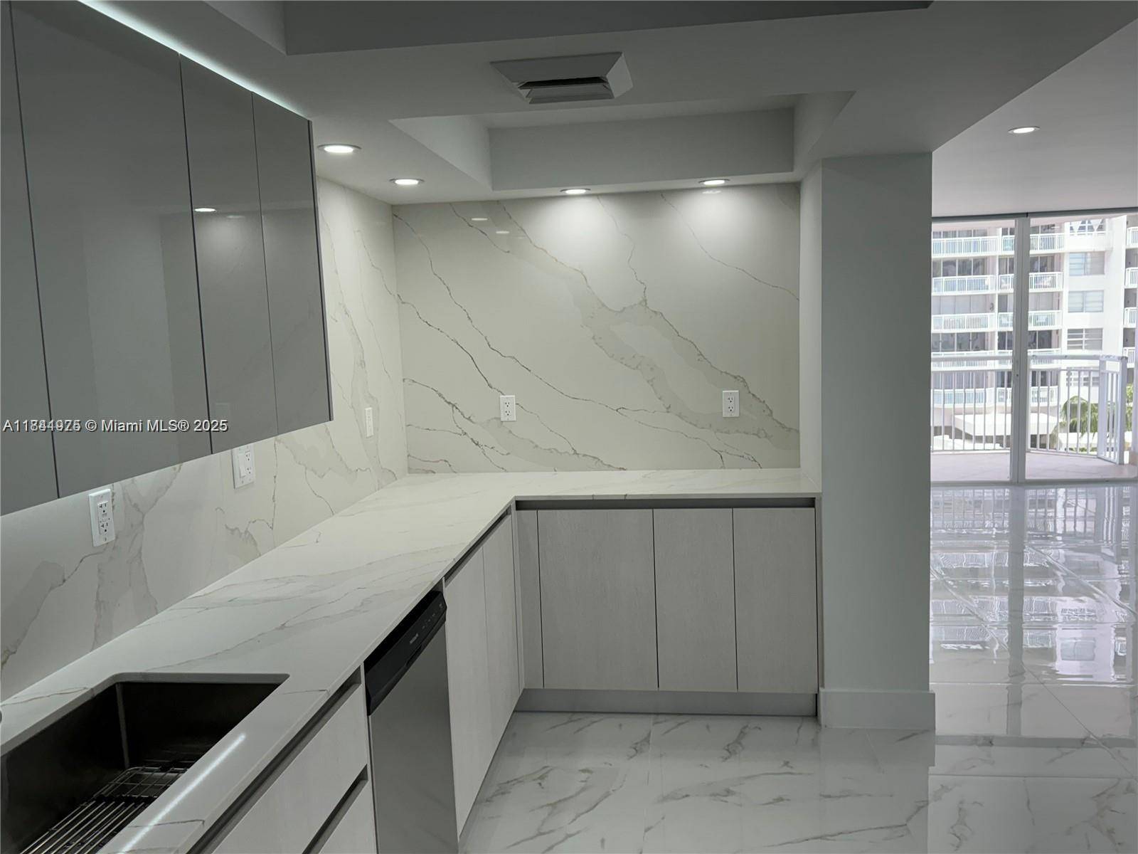 18031 Biscayne Blvd #502, Aventura, FL 33160